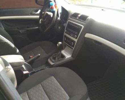 Черный Шкода Октавия, объемом двигателя 1.6 л и пробегом 265 тыс. км за 7650 $, фото 3 на Automoto.ua