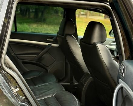 Черный Шкода Октавия, объемом двигателя 2 л и пробегом 201 тыс. км за 12000 $, фото 1 на Automoto.ua