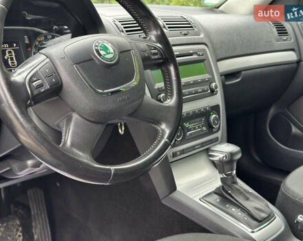 Чорний Шкода Октавія, об'ємом двигуна 1.4 л та пробігом 215 тис. км за 7600 $, фото 9 на Automoto.ua