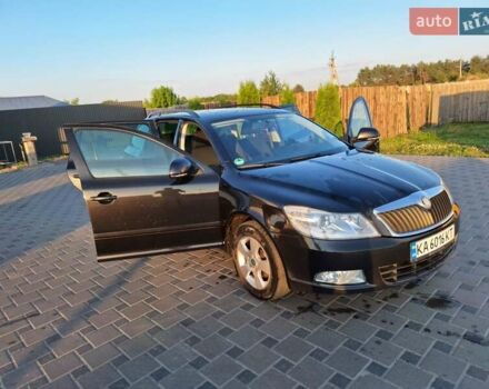 Черный Шкода Октавия, объемом двигателя 1.6 л и пробегом 260 тыс. км за 8500 $, фото 1 на Automoto.ua