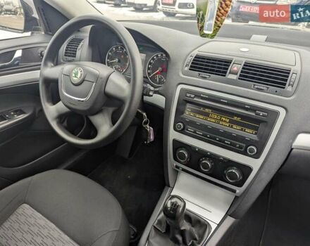 Черный Шкода Октавия, объемом двигателя 1.6 л и пробегом 223 тыс. км за 7550 $, фото 40 на Automoto.ua