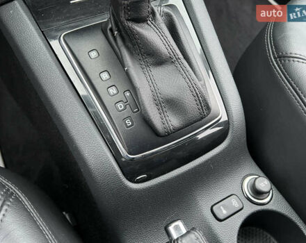 Черный Шкода Октавия, объемом двигателя 2 л и пробегом 229 тыс. км за 11650 $, фото 74 на Automoto.ua