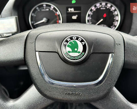 Чорний Шкода Октавія, об'ємом двигуна 1.6 л та пробігом 114 тис. км за 8299 $, фото 56 на Automoto.ua