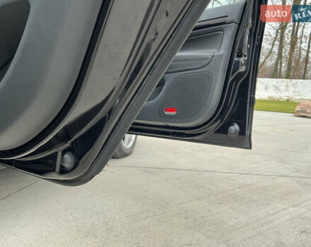 Черный Шкода Октавия, объемом двигателя 2 л и пробегом 229 тыс. км за 11650 $, фото 139 на Automoto.ua