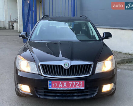 Черный Шкода Октавия, объемом двигателя 1.6 л и пробегом 180 тыс. км за 7700 $, фото 1 на Automoto.ua