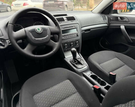 Черный Шкода Октавия, объемом двигателя 1.6 л и пробегом 157 тыс. км за 9000 $, фото 19 на Automoto.ua