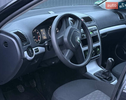 Черный Шкода Октавия, объемом двигателя 1.6 л и пробегом 202 тыс. км за 7490 $, фото 15 на Automoto.ua