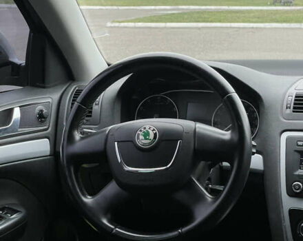 Чорний Шкода Октавія, об'ємом двигуна 1.8 л та пробігом 220 тис. км за 7900 $, фото 12 на Automoto.ua