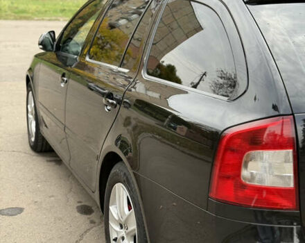 Шкода Октавия 2010 в Кривом Роге на Automoto.ua Черный Шкода Октавия, объемом двигателя 1.98 л и пробегом 201 тыс. км за 12000 $, фото 10 на Automoto.ua