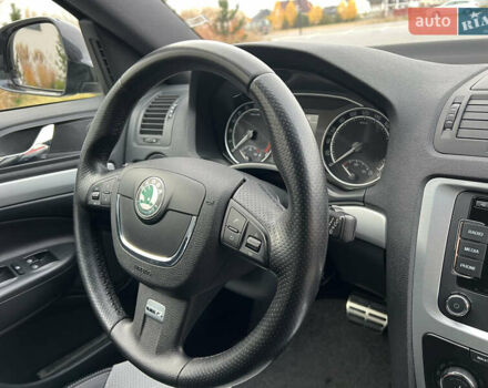 Черный Шкода Октавия, объемом двигателя 2 л и пробегом 265 тыс. км за 11950 $, фото 72 на Automoto.ua