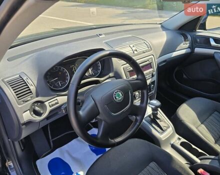 Черный Шкода Октавия, объемом двигателя 1.6 л и пробегом 212 тыс. км за 9299 $, фото 33 на Automoto.ua
