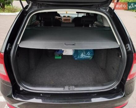 Чорний Шкода Октавія, об'ємом двигуна 1.6 л та пробігом 303 тис. км за 8200 $, фото 7 на Automoto.ua