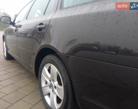 Черный Шкода Октавия, объемом двигателя 1.2 л и пробегом 186 тыс. км за 5950 $, фото 7 на Automoto.ua