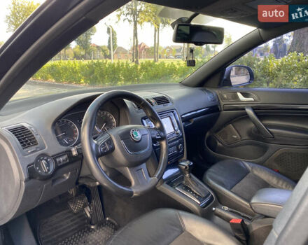 Черный Шкода Октавия, объемом двигателя 2 л и пробегом 320 тыс. км за 10000 $, фото 6 на Automoto.ua