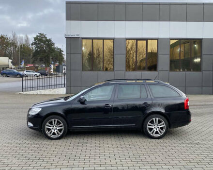 Чорний Шкода Октавія, об'ємом двигуна 2 л та пробігом 241 тис. км за 8800 $, фото 1 на Automoto.ua