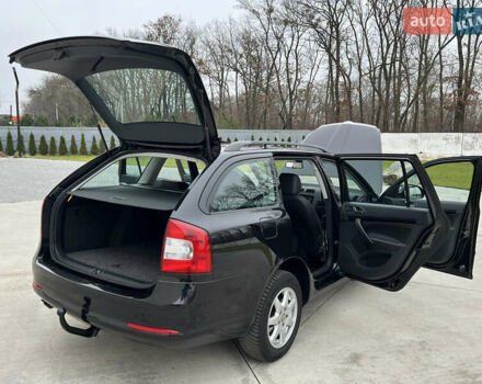 Черный Шкода Октавия, объемом двигателя 2 л и пробегом 229 тыс. км за 11650 $, фото 108 на Automoto.ua