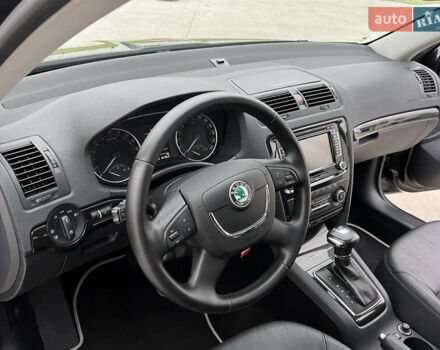 Черный Шкода Октавия, объемом двигателя 2 л и пробегом 229 тыс. км за 11650 $, фото 52 на Automoto.ua