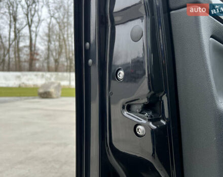 Черный Шкода Октавия, объемом двигателя 2 л и пробегом 229 тыс. км за 11650 $, фото 147 на Automoto.ua