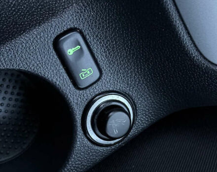 Черный Шкода Октавия, объемом двигателя 1.6 л и пробегом 202 тыс. км за 7490 $, фото 24 на Automoto.ua