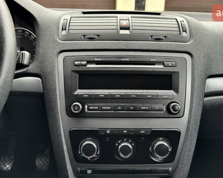 Чорний Шкода Октавія, об'ємом двигуна 1.6 л та пробігом 114 тис. км за 8299 $, фото 63 на Automoto.ua