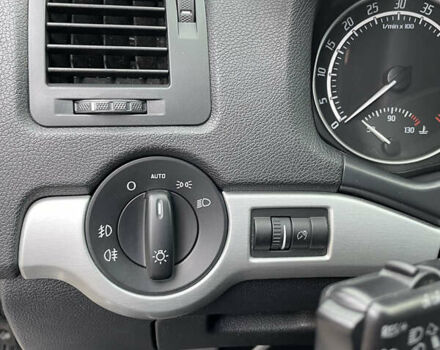 Черный Шкода Октавия, объемом двигателя 1.97 л и пробегом 265 тыс. км за 10900 $, фото 13 на Automoto.ua