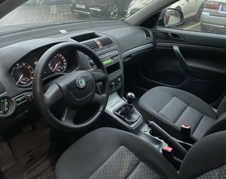 Чорний Шкода Октавія, об'ємом двигуна 1.6 л та пробігом 198 тис. км за 6999 $, фото 21 на Automoto.ua