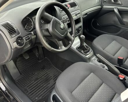 Шкода Октавия 2011 в Луцке на Automoto.ua Черный Шкода Октавия, объемом двигателя 1.6 л и пробегом 268 тыс. км за 6950 $, фото 6 на Automoto.ua