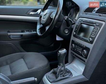 Шкода Октавия 2011 в Конотопе на Automoto.ua Черный Шкода Октавия, объемом двигателя 1.8 л и пробегом 197 тыс. км за 8600 $, фото 21 на Automoto.ua