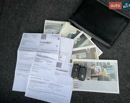 Чорний Шкода Октавія, об'ємом двигуна 1.6 л та пробігом 194 тис. км за 9399 $, фото 113 на Automoto.ua