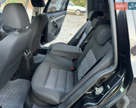 Черный Шкода Октавия, объемом двигателя 1.6 л и пробегом 243 тыс. км за 8350 $, фото 75 на Automoto.ua