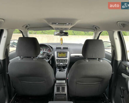 Чорний Шкода Октавія, об'ємом двигуна 1.6 л та пробігом 194 тис. км за 9399 $, фото 67 на Automoto.ua