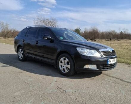 Черный Шкода Октавия, объемом двигателя 1.6 л и пробегом 250 тыс. км за 8000 $, фото 2 на Automoto.ua