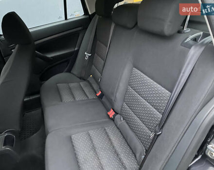 Черный Шкода Октавия, объемом двигателя 1.6 л и пробегом 198 тыс. км за 6999 $, фото 45 на Automoto.ua