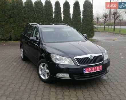 Чорний Шкода Октавія, об'ємом двигуна 1.2 л та пробігом 183 тис. км за 6300 $, фото 1 на Automoto.ua