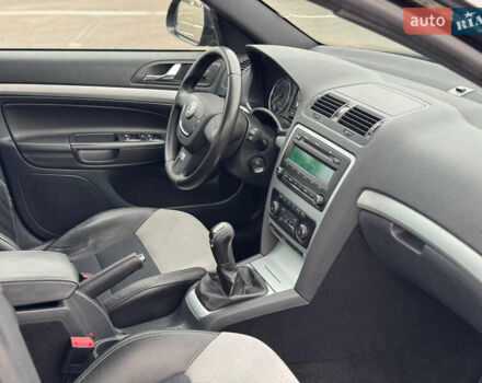 Чорний Шкода Октавія, об'ємом двигуна 1.98 л та пробігом 217 тис. км за 9500 $, фото 56 на Automoto.ua