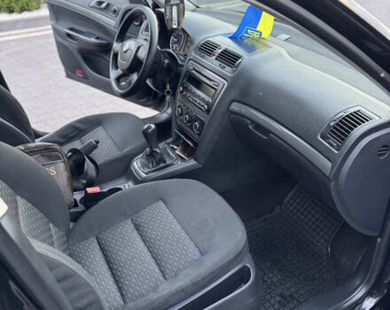 Чорний Шкода Октавія, об'ємом двигуна 1.6 л та пробігом 273 тис. км за 7600 $, фото 17 на Automoto.ua