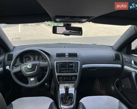 Шкода Октавия 2011 в Ровно на Automoto.ua Черный Шкода Октавия, объемом двигателя 1.97 л и пробегом 278 тыс. км за 9900 $, фото 25 на Automoto.ua