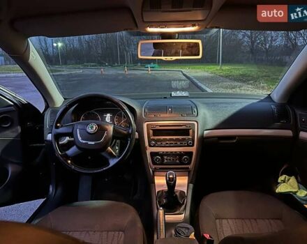 Черный Шкода Октавия, объемом двигателя 1.8 л и пробегом 232 тыс. км за 9900 $, фото 31 на Automoto.ua