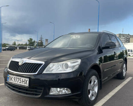 Чорний Шкода Октавія, об'ємом двигуна 1.6 л та пробігом 318 тис. км за 7200 $, фото 1 на Automoto.ua
