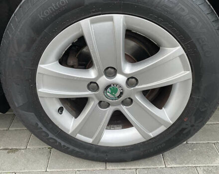 Чорний Шкода Октавія, об'ємом двигуна 1.6 л та пробігом 194 тис. км за 9399 $, фото 48 на Automoto.ua