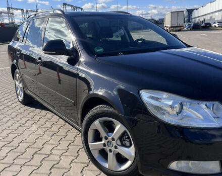 Черный Шкода Октавия, объемом двигателя 2 л и пробегом 232 тыс. км за 8999 $, фото 3 на Automoto.ua