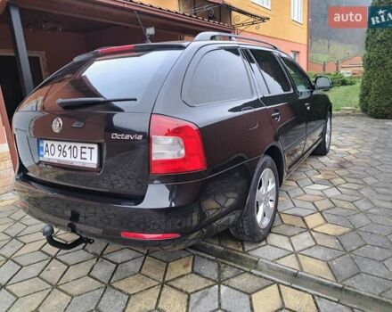 Чорний Шкода Октавія, об'ємом двигуна 1.6 л та пробігом 267 тис. км за 7200 $, фото 3 на Automoto.ua