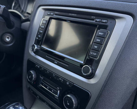 Черный Шкода Октавия, объемом двигателя 2 л и пробегом 270 тыс. км за 9800 $, фото 16 на Automoto.ua