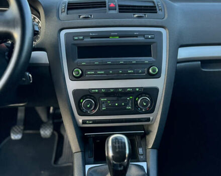 Шкода Октавія 2011 у Мукачеве на Automoto.ua Чорний Шкода Октавія, об'ємом двигуна 0 л та пробігом 244 тис. км за 7800 $, фото 19 на Automoto.ua