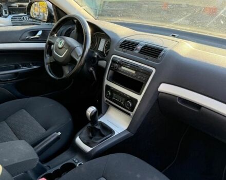 Черный Шкода Октавия, объемом двигателя 0 л и пробегом 178 тыс. км за 7000 $, фото 7 на Automoto.ua