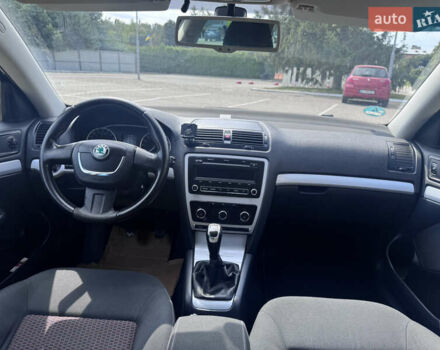 Черный Шкода Октавия, объемом двигателя 1.6 л и пробегом 274 тыс. км за 7999 $, фото 27 на Automoto.ua