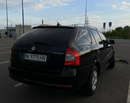 Чорний Шкода Октавія, об'ємом двигуна 1.6 л та пробігом 318 тис. км за 7200 $, фото 3 на Automoto.ua