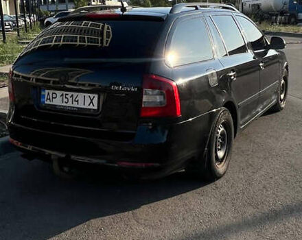 Черный Шкода Октавия, объемом двигателя 2 л и пробегом 375 тыс. км за 8100 $, фото 4 на Automoto.ua