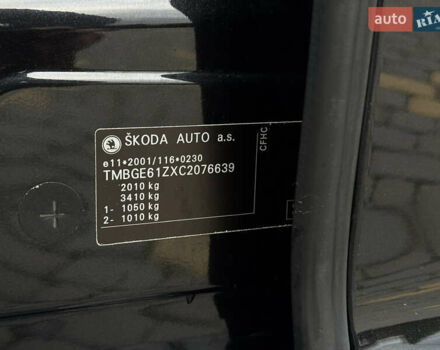 Черный Шкода Октавия, объемом двигателя 1.99 л и пробегом 211 тыс. км за 10755 $, фото 80 на Automoto.ua
