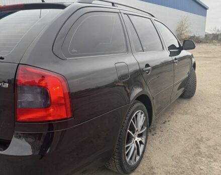 Черный Шкода Октавия, объемом двигателя 2 л и пробегом 305 тыс. км за 8800 $, фото 2 на Automoto.ua